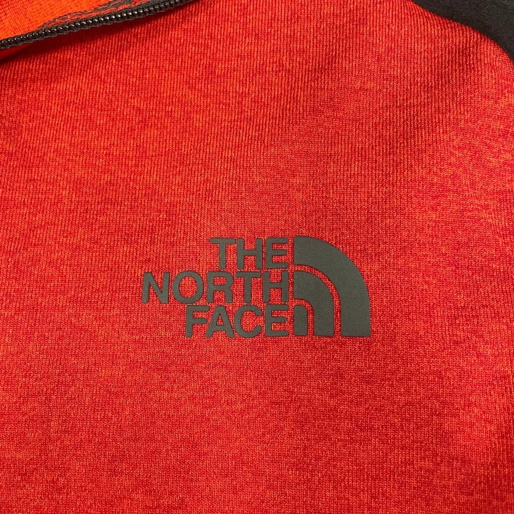 The North Face FlashDry-XD Mens Performance Quarter-Zip Pullover M Red